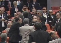 Bahçeli'nin korumaları Meclis'i bastı