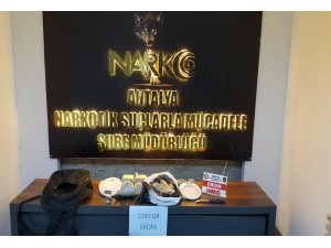 Uyuşturucu madde ticareti yapan 2 zanlıya tutuklama