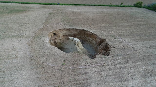 Karapınar'dan Sonra Karaman'da da Obruklar Oluşmaya Başladı