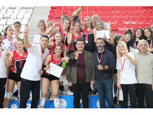 Yıldızlar kız voleybol Türkiye şampiyonası final müsabakaları tamamlandı
