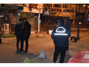 Pompalı tüfekle binaya rast gele ateş açtı