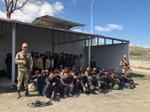 Van’da 106 kaçak göçmen yakalandı