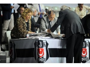 Beşiktaş’ta oylar sayılıyor