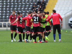 Gençlerbirliği düştüğü gün çıktı