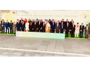 Bakan Pakdemirli'den Japonya'da "tarımda teknoloji kullanımı" mesajı