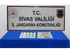 Sivas’ta 2 bin 500 yıllık taç ele geçirildi