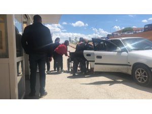 Ayaklarına sıcak su dökülen kadın hastanelik oldu