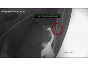 Televizyon hırsızları güvenlik kamerasına yakalandı