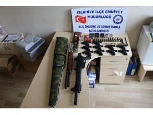 Bankaya sahte euro veren 6 kişi yakalandı