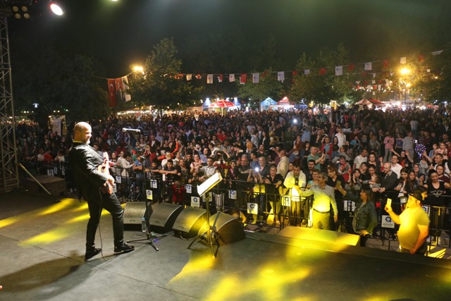 Konyalılar Gecesi’nde anneler unutulmadı