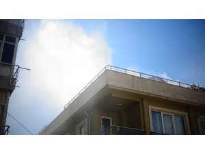 Maltepe’de 5 katlı binada yangın paniği
