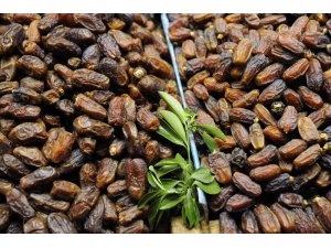 Yıllık bazda yüzde 50 fiyat artışı gösteren hurmaya rağbet arttı