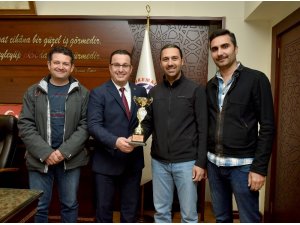 Paraşütçülerin hedefi Milli Takım