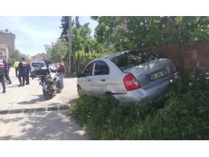 Kamyonet otomobile arkadan çarptı: 1 yaralı