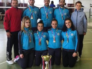 Erzincan Üniversitesi Badminton Takımı Türkiye Şampiyonu oldu