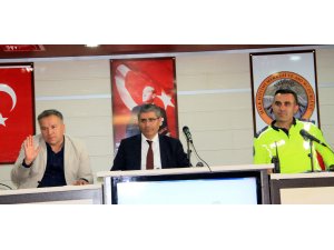 Suşehri'nde esnaflara bilgilendirme toplantısı