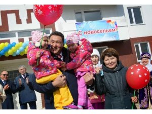 Kazakistan’da çok çocuklu ailelere ev desteği