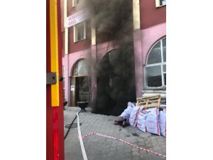 Otel tadilatında ısınma kazanı alev aldı