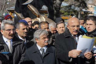 Türk-İş'ten Tekel işçilerine destek