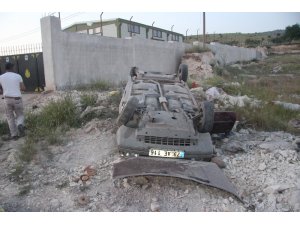 Takla atan otomobilden yaralı kurtuldu