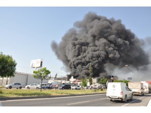 GÜNCELLEME - Mersin'de fabrika yangını