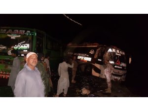 Pakistan’da otobüs park halindeki otobüslere çarptı: 5 ölü, 25 yaralı