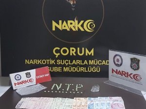 İç çamaşırında uyuşturucu hap ele geçirildi