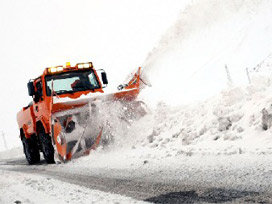 Köyde mahsur kalan hamile kadın kurtarıldı