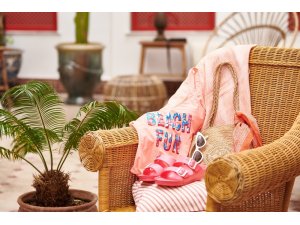 Defacto plaj koleksiyonunu tanıttı