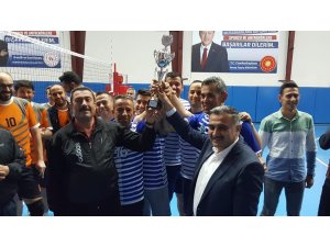 Kurumlar arası Voleybol Turnuvası tamamlandı