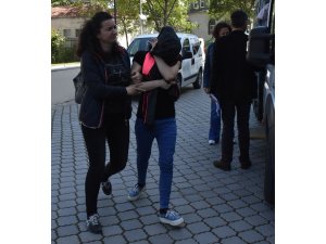 GÜNCELLEME - Hırsızlık hükümlüsü anne ile kızı yakalandı