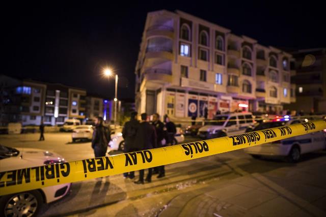 Rastgele ateş açan 3 şüpheliden 2'si tutuklandı