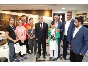 Şanlıurfa’da sporcular ulusal platformlarda ödüller topluyor