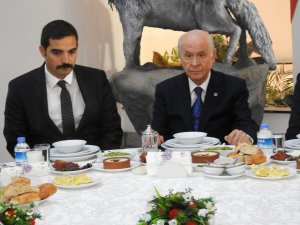 Ülkü Ocakları Eğitim ve Kültür Vakfı iftarı