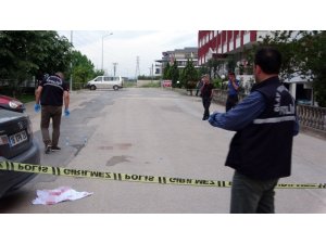 Aracıyla seyir halindeyken silahlı saldırıya uğradı