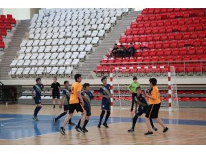 Gençlik Haftası hentbol müsabakaları yapıldı