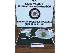 Kars’ta uyuşturucu ve kaçak sigara ele geçirildi