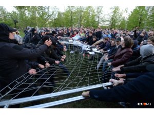 Rusya’da ’kilise’ kavgasında çok sayıda kişiye gözaltı
