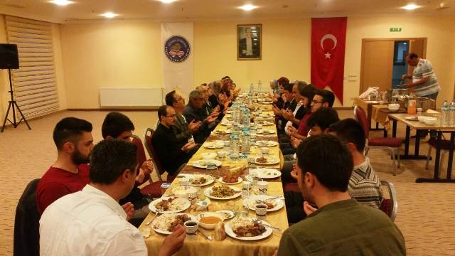 Şehit yakınları iftarda buluştu