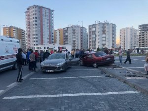 Yakut Mahallesi’nde trafik kazası: 3 yaralı