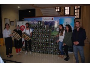 Çay demleme yarışmasında dereceye girenler ödüllerini aldı