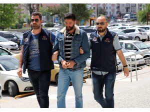 Bolu’da, sosyal medyadan terör örgütü propagandası yapan işçi adliyeye sevkedildi