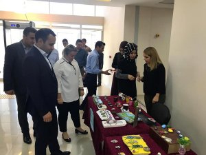 Özel eğitim sınıfı öğrencileri sergi açtı