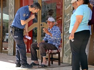 Yaya geçidinden motosikletle geçmeye kalkınca hastanelik oldular