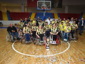 1907 Fenerbahçe Engelli Yıldızlar şampiyon