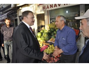 Eroğlu’dan Şuhut çarşı esnafına ziyaret