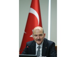 İçişleri Bakanı Soylu, Gaziosmanpaşa'da muhtarlarla buluştu