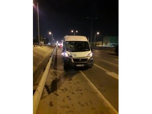 Arızalanan araçtan inen vatandaşlara servis minibüsü çarptı: 1 ölü, 2 yaralı