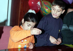 Çocukları "oyunla" eğitin...