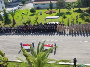 Kayıp muhabiri arama çalışmalarında suya kapılarak şehit olan askerler için tören düzenlendi
